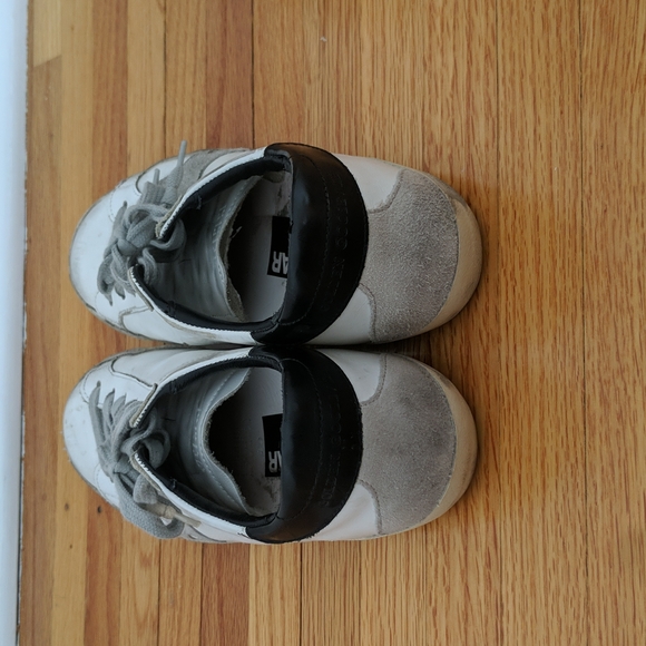 Golden Goose Black & White Superstar Sneakers size 9/39 - Picture 3 of 6